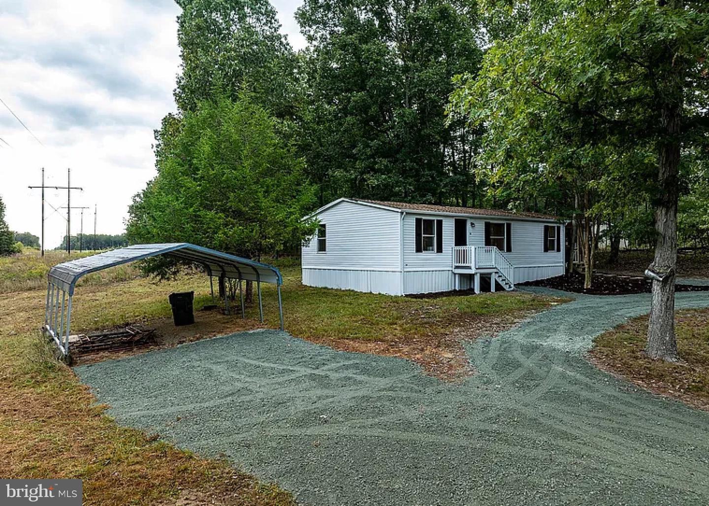 1103 Lasley Ln Property Photo 2
