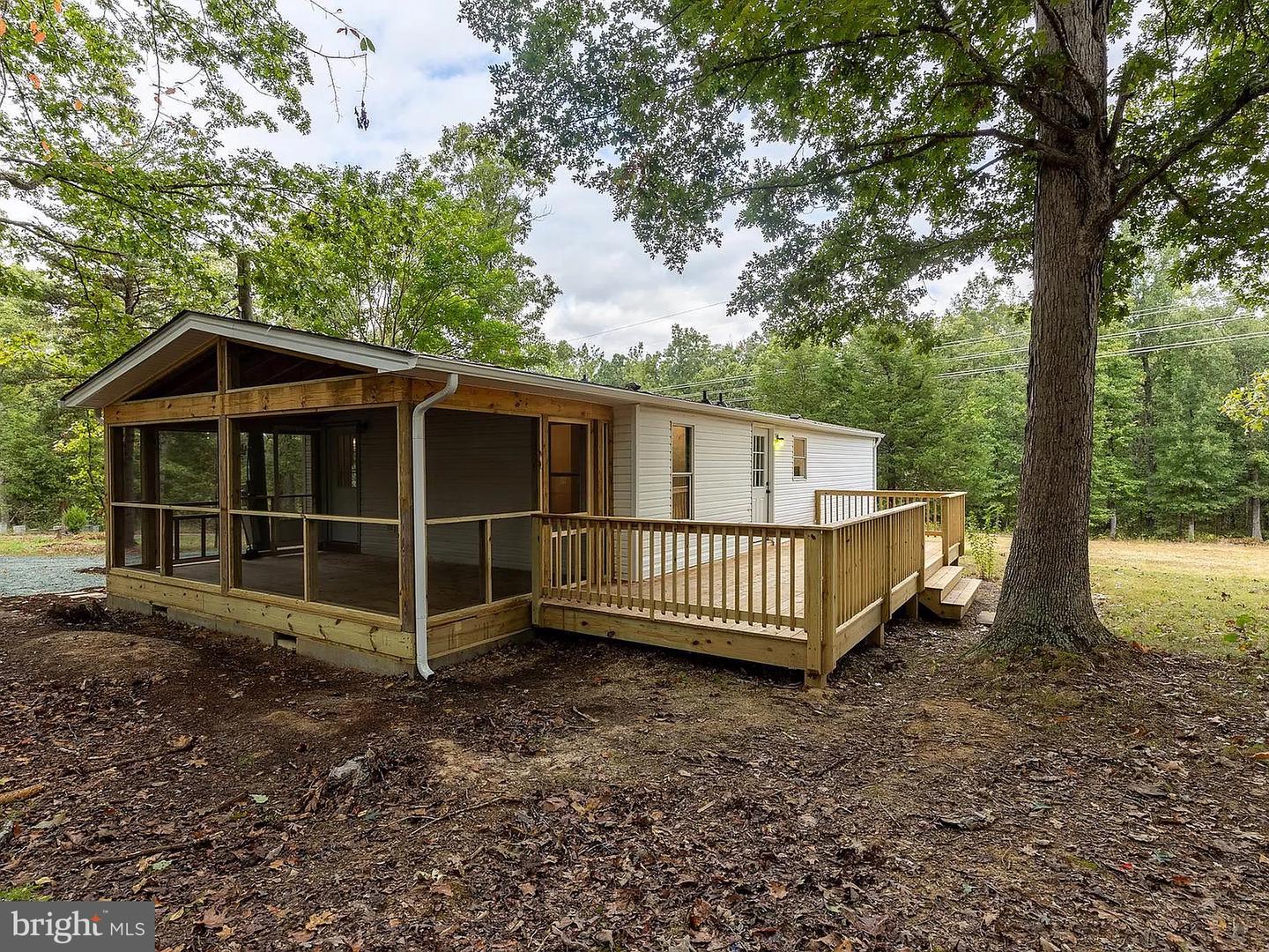 1103 Lasley Ln Property Photo 3