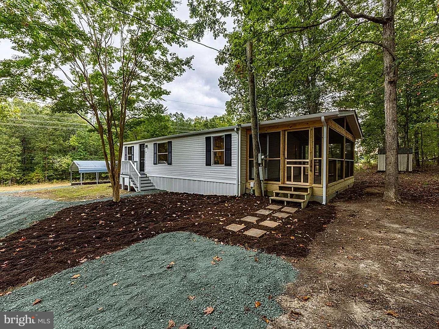 1103 Lasley Ln Property Photo 9
