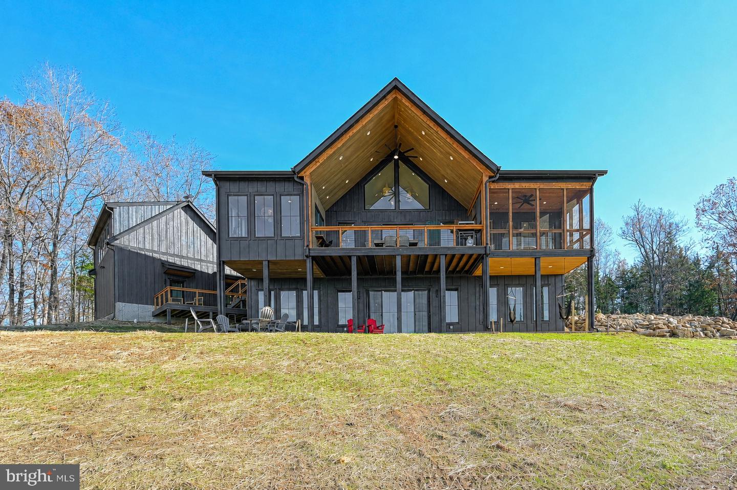 38 ESTES LN