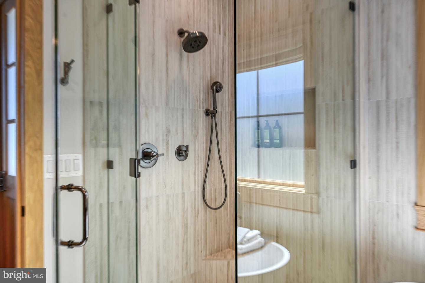 1007 Alister Loop Property Photo 34