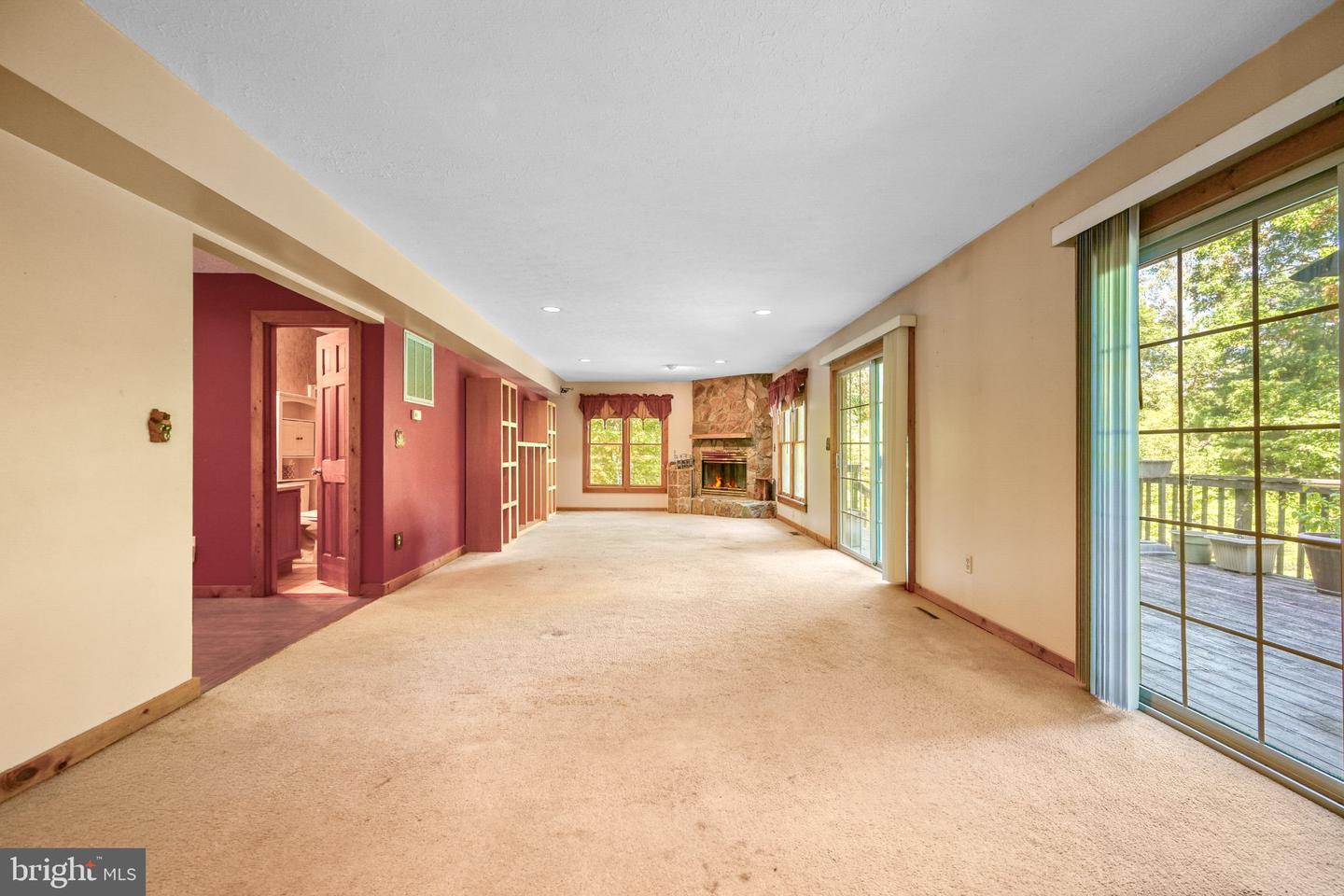 46 Fir Cir Property Photo 6