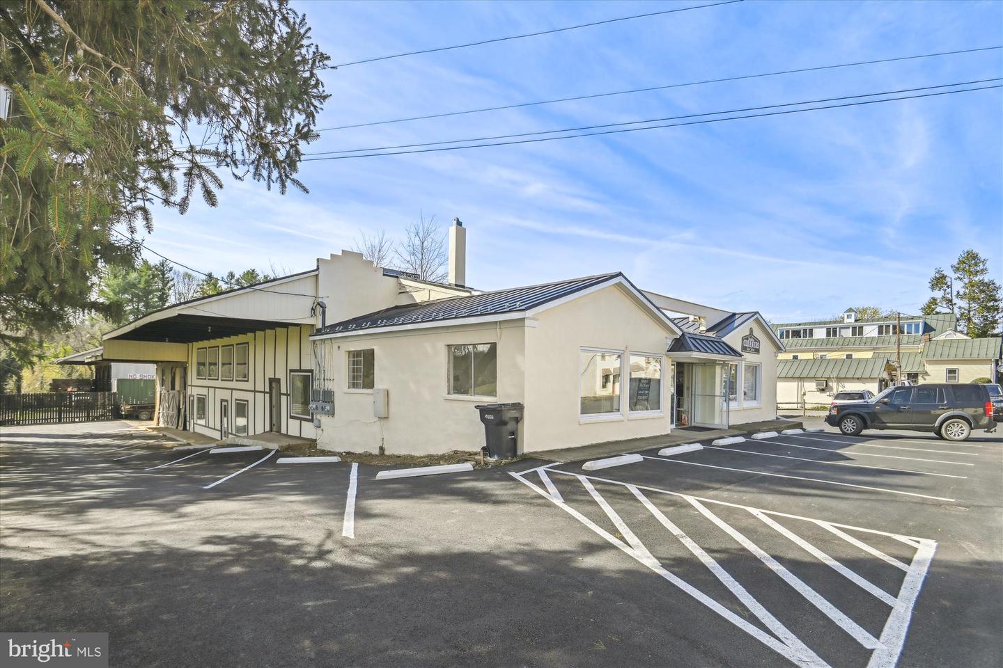 15 - Unit B E Federal St Property Photo 1