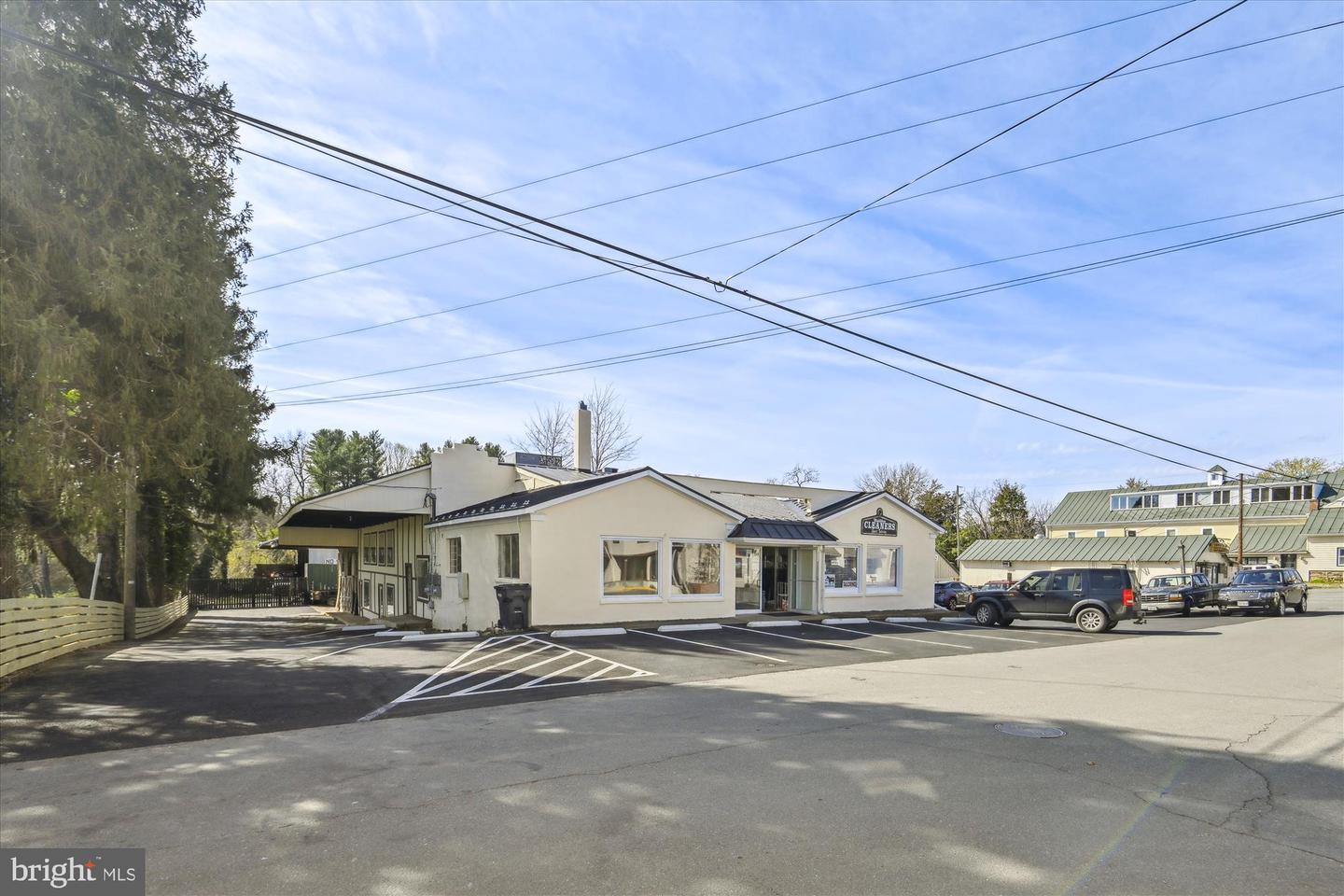 15 - Unit B E Federal St Property Photo 2