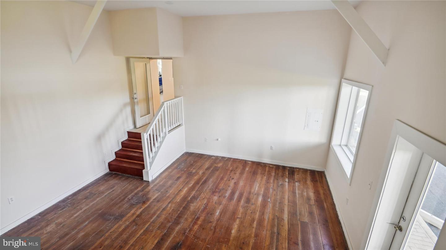 15 - Unit B E Federal St Property Photo 11