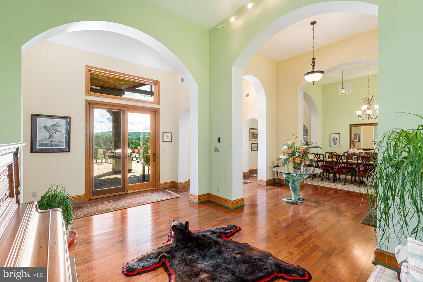 38780 Chelten Ln Property Photo 15