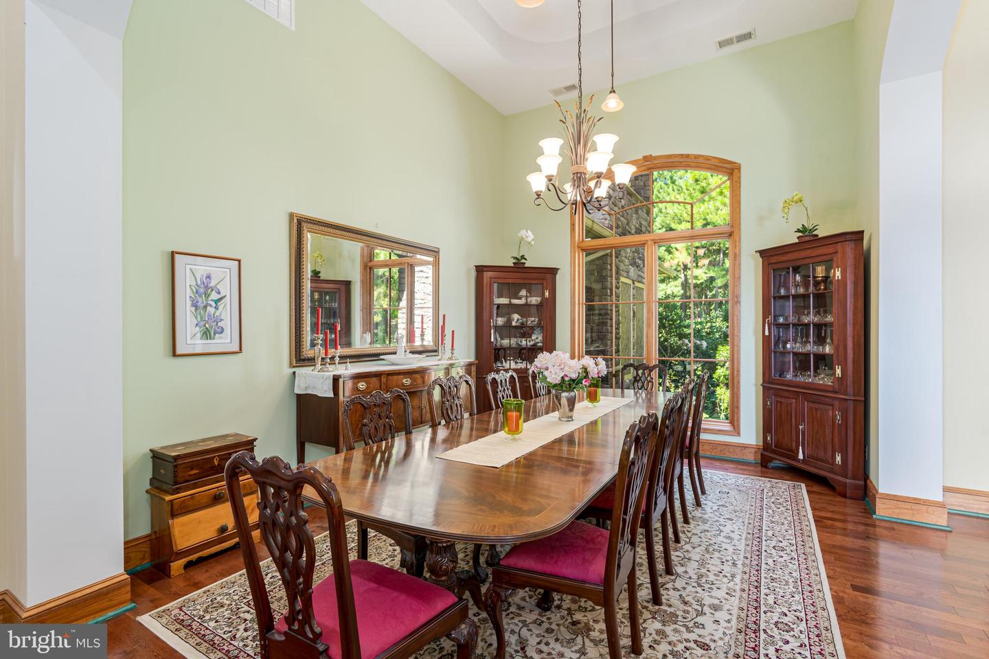 38780 Chelten Ln Property Photo 16