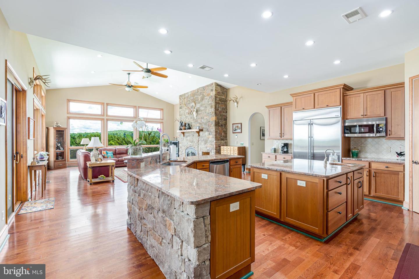 38780 Chelten Ln Property Photo 27