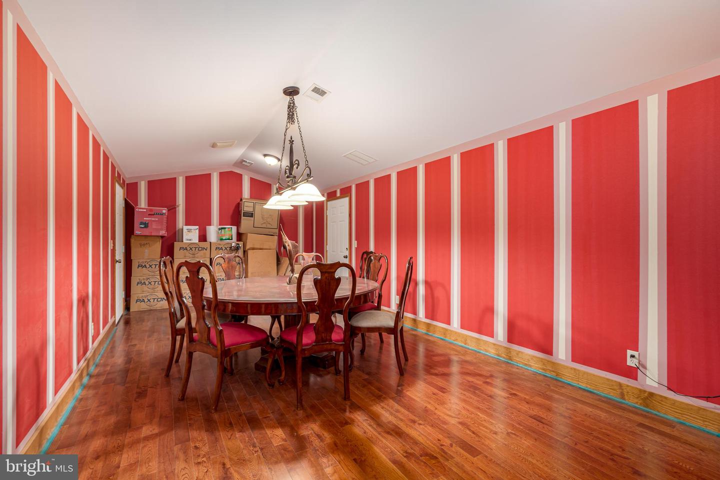38780 Chelten Ln Property Photo 44