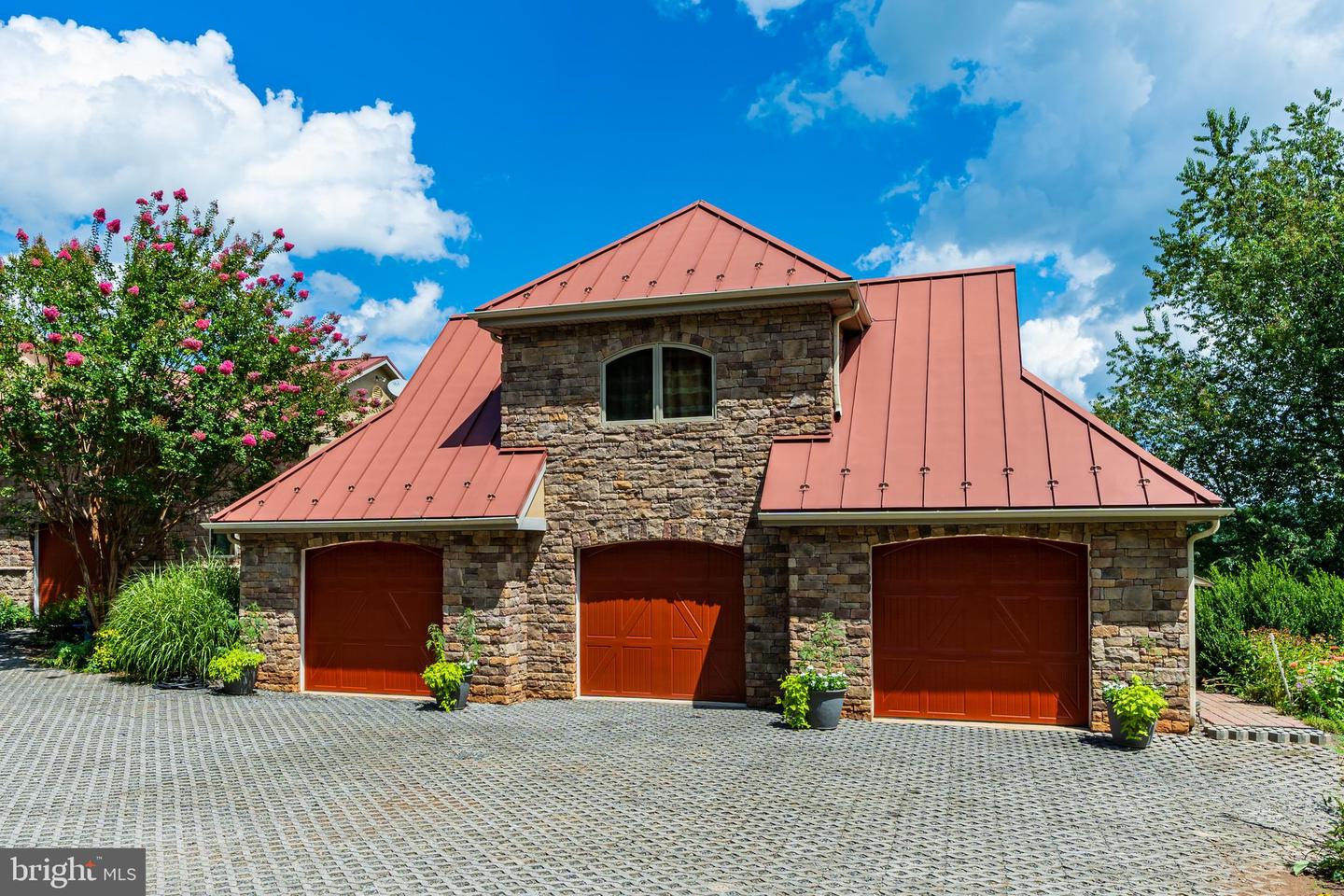 38780 Chelten Ln Property Photo 72