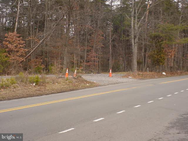 1 Rock Hill Rd Property Photo 1