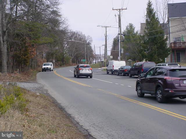 1 Rock Hill Rd Property Photo 9