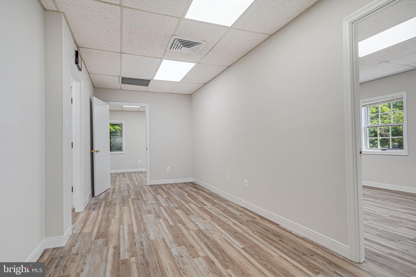 107 E Holly Ave #13 Property Photo 11
