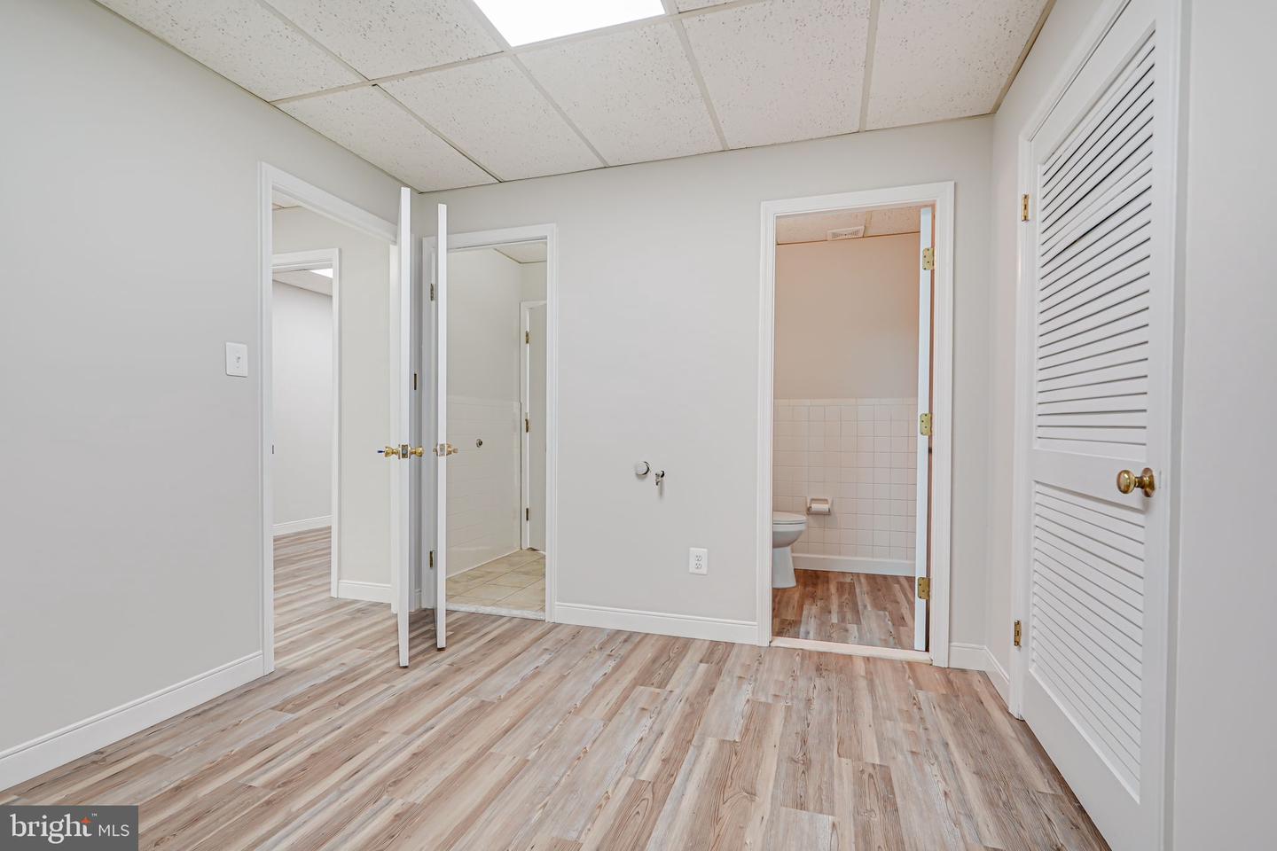 107 E Holly Ave #13 Property Photo 15