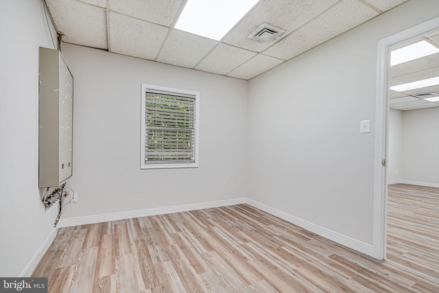 107 E Holly Ave #13 Property Photo 16