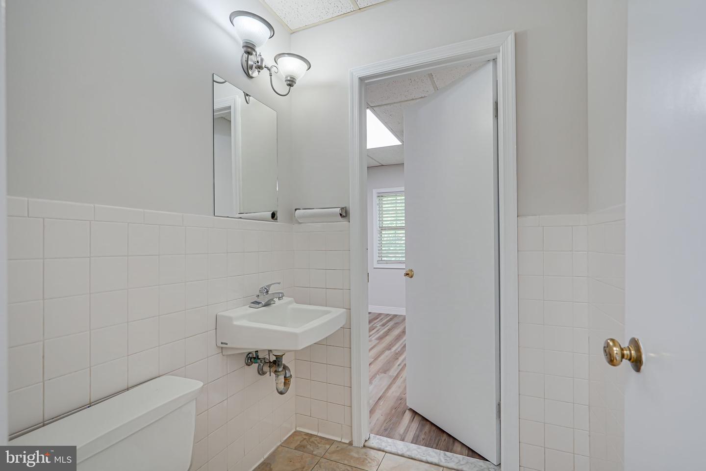 107 E Holly Ave #13 Property Photo 27
