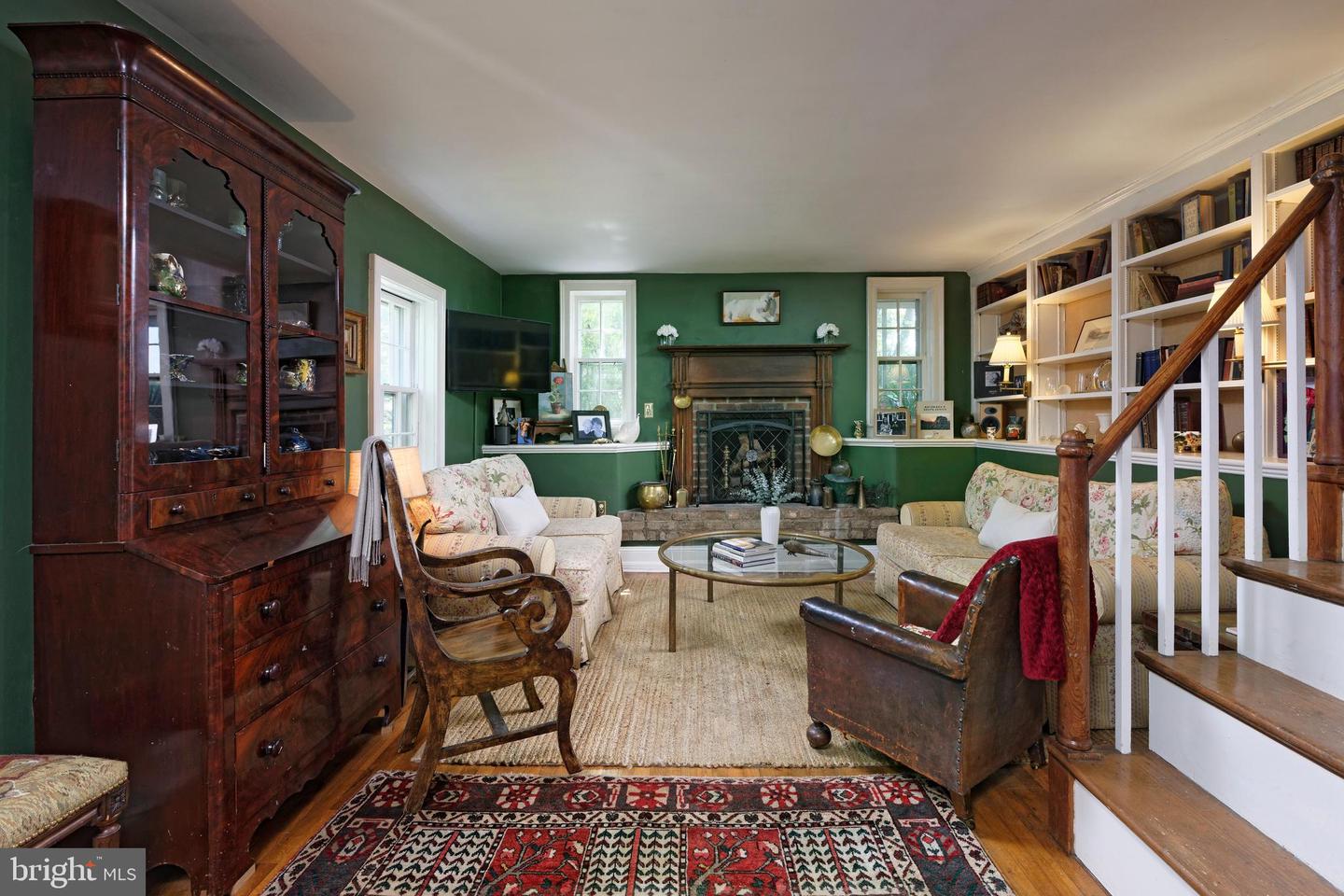 22780 Foxcroft Rd Property Photo 10