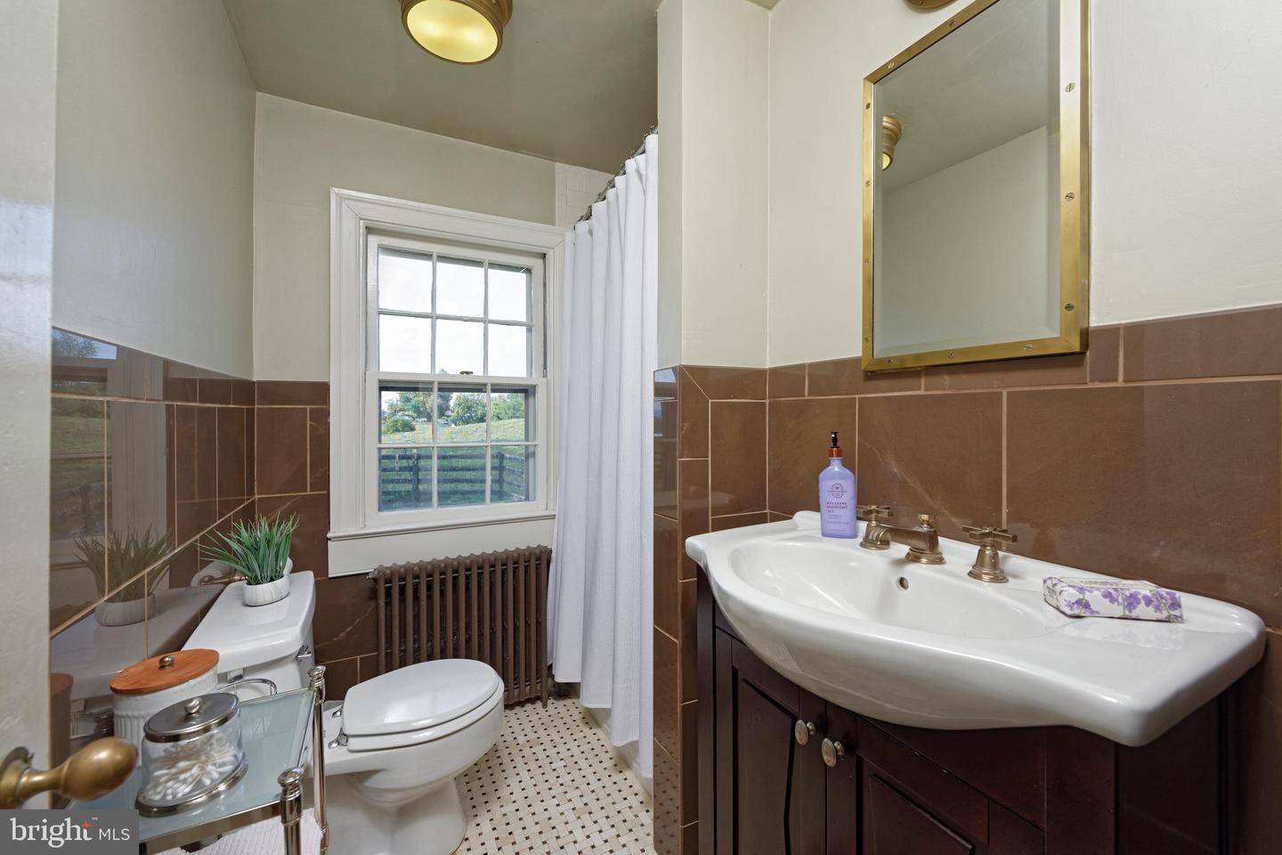 22780 Foxcroft Rd Property Photo 30