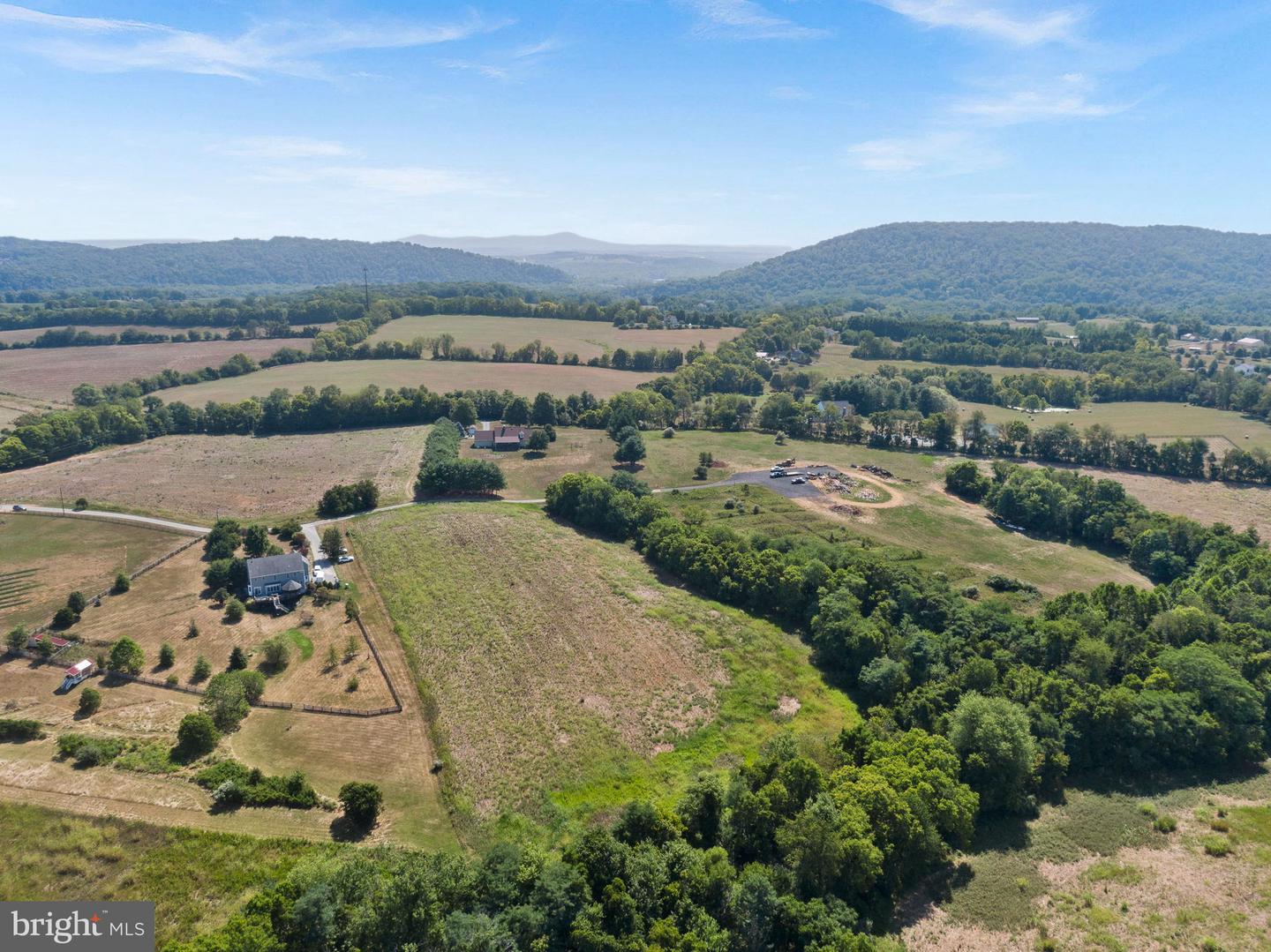 Mary Lane Property Photo 3
