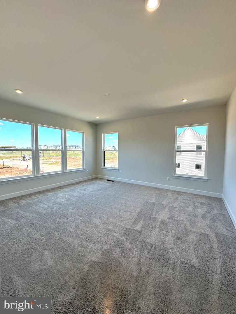 43212 Greeley Sq Property Photo 15