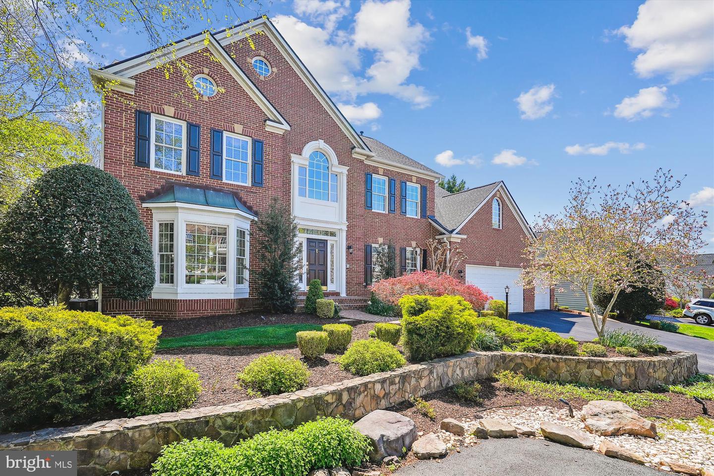 43287 Warwick Hills Ct Property Photo 2
