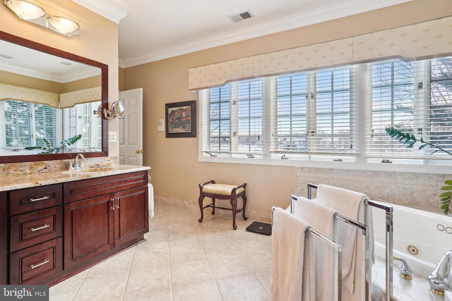43287 Warwick Hills Ct Property Photo 47