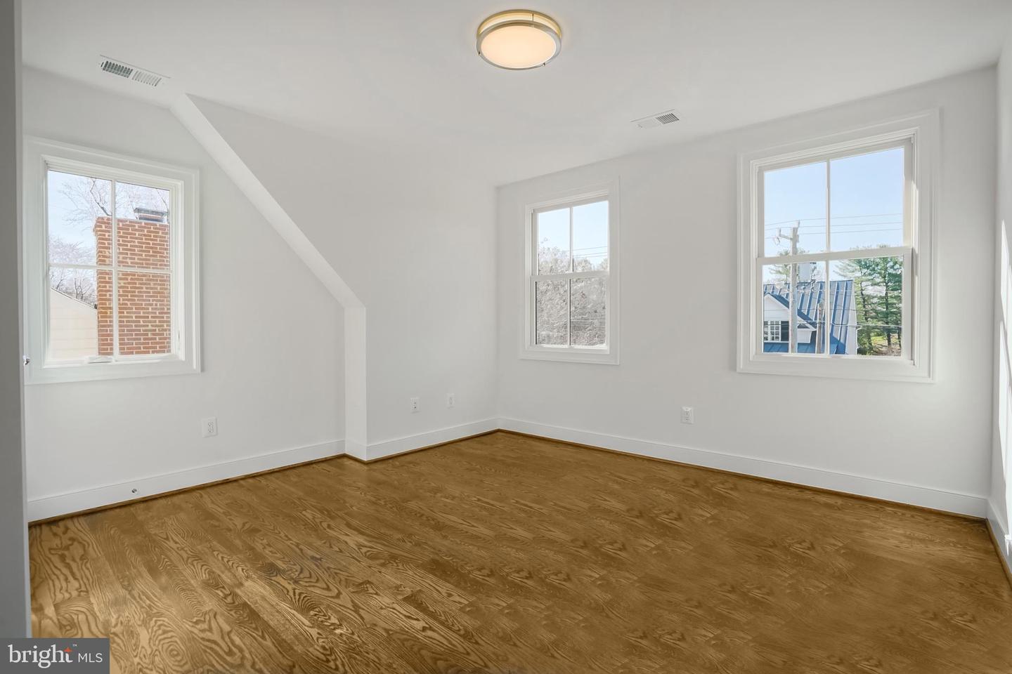 602 Martin Ave Property Photo 23
