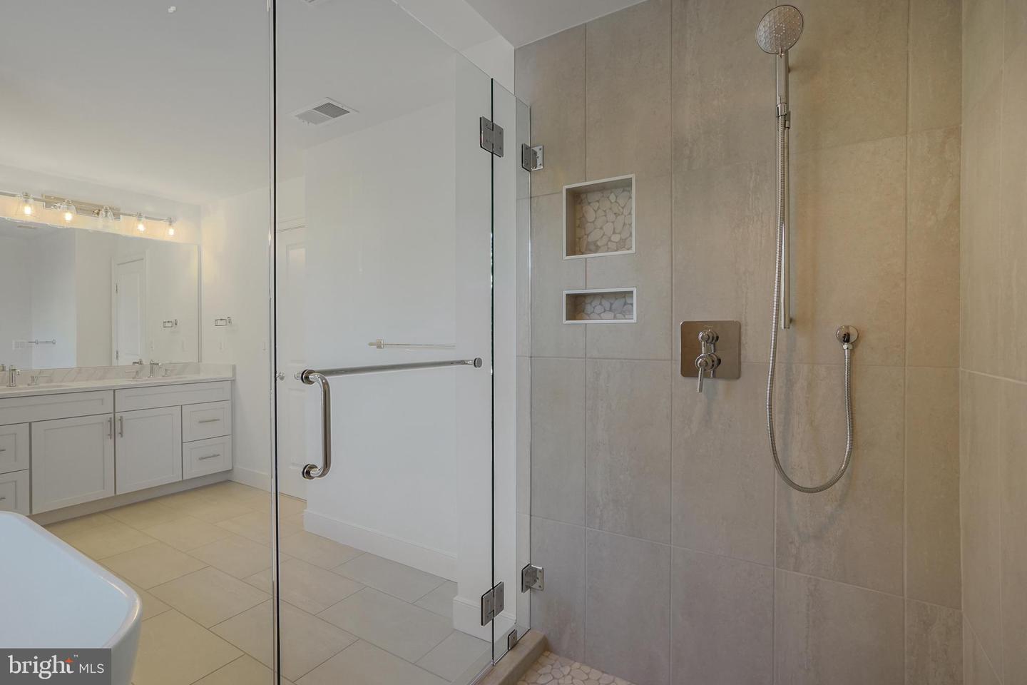 602 Martin Ave Property Photo 38