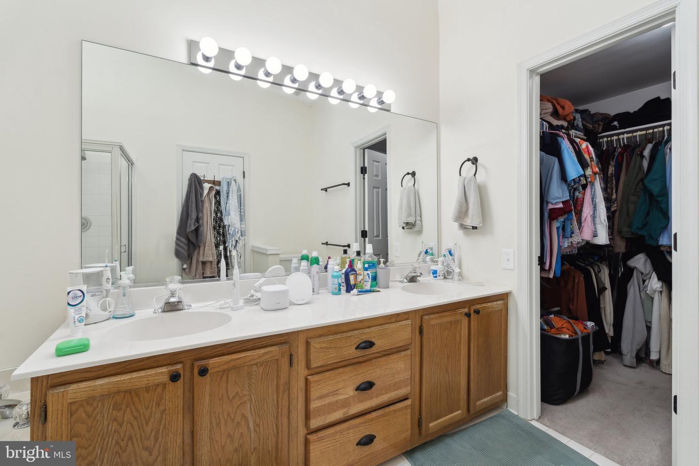 43854 Laburnum Sq Property Photo 17