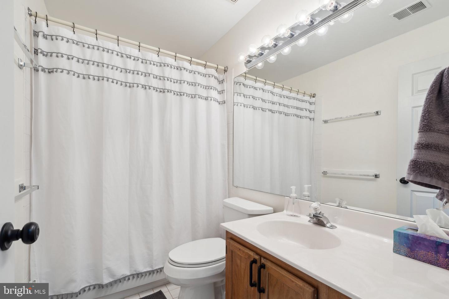 43854 Laburnum Sq Property Photo 19