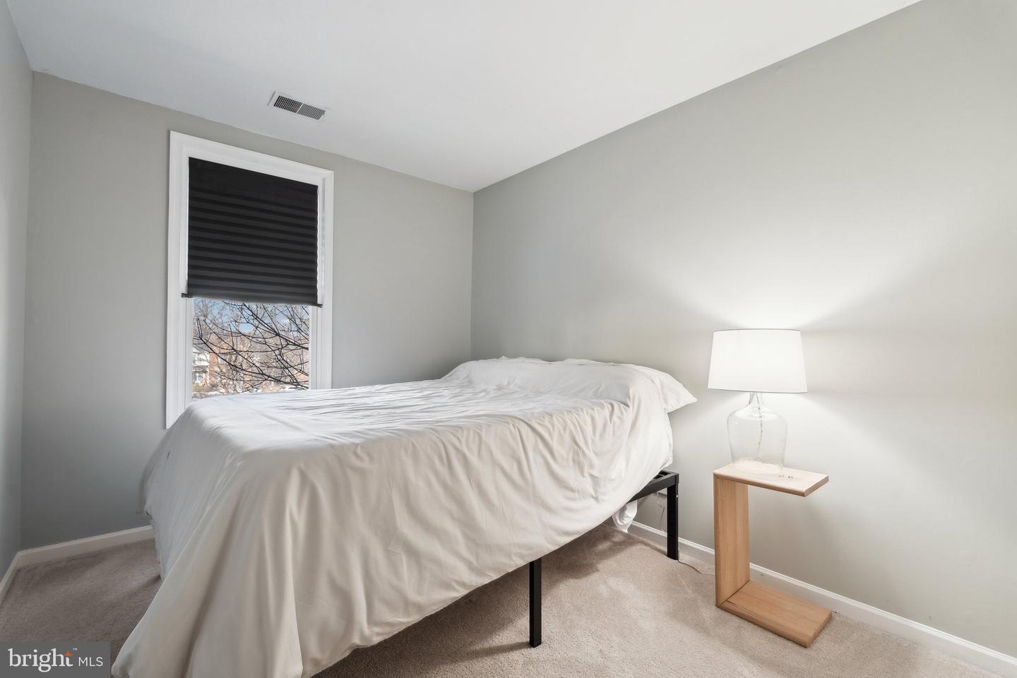 43854 Laburnum Sq Property Photo 20