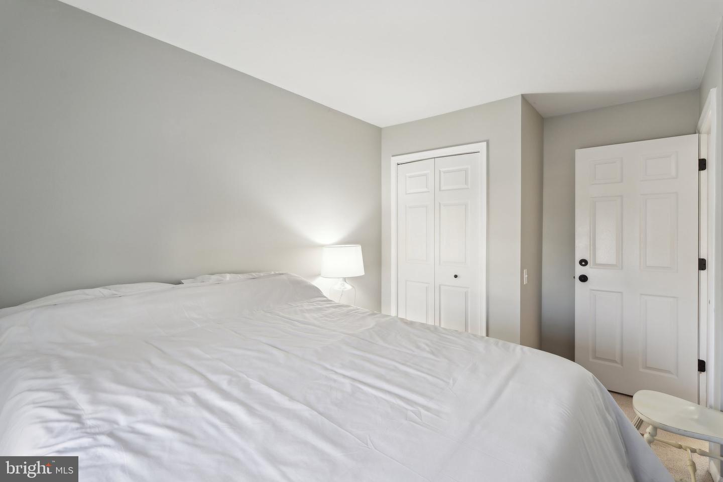 43854 Laburnum Sq Property Photo 21