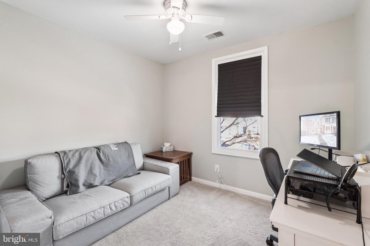 43854 Laburnum Sq Property Photo 22