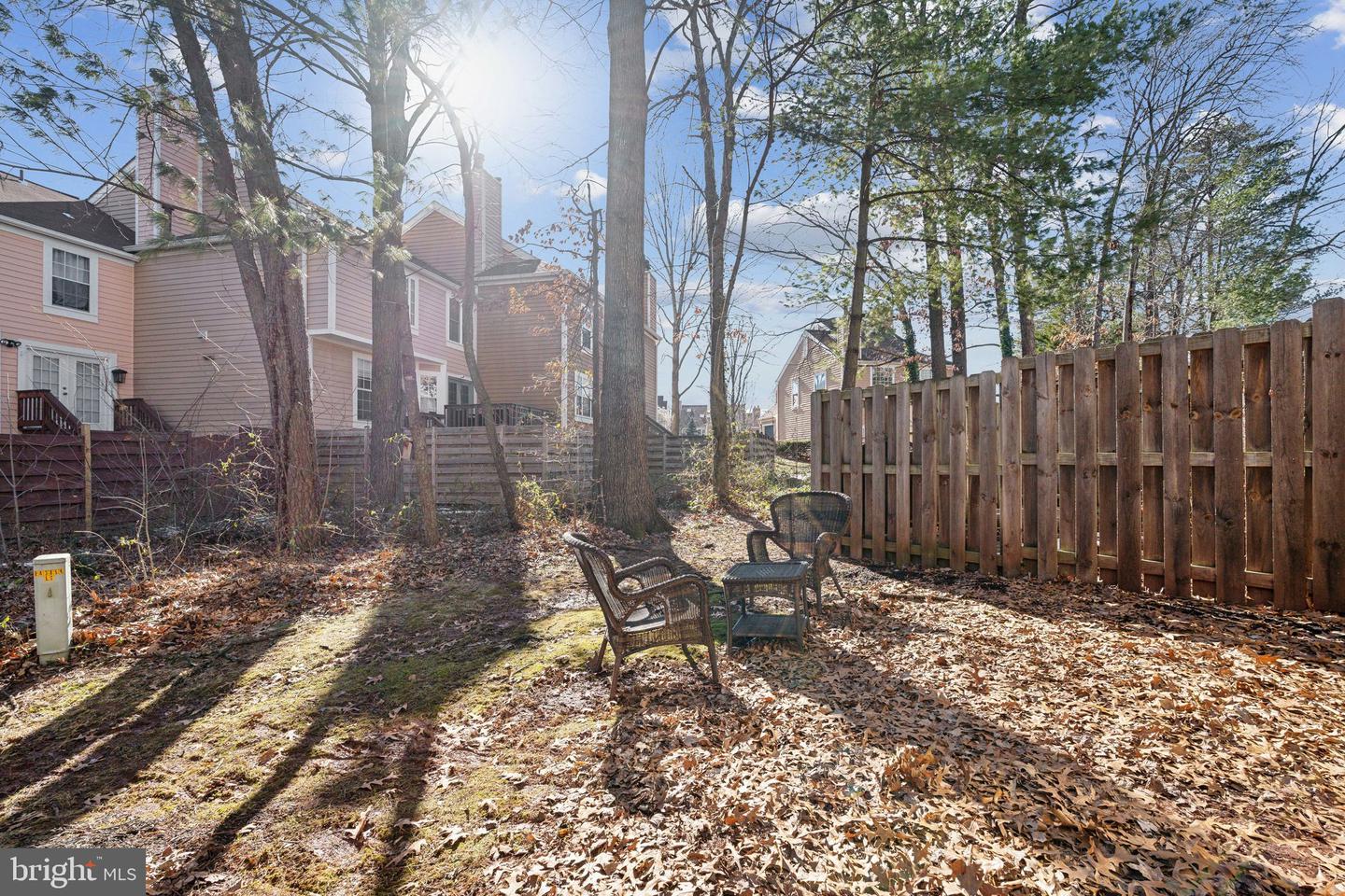 43854 Laburnum Sq Property Photo 37