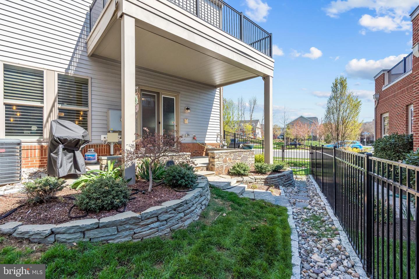 42785 Cumulus Ter Property Photo 4