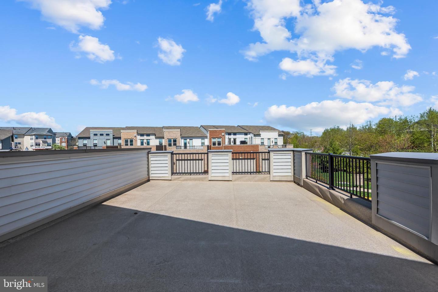 42785 Cumulus Ter Property Photo 32