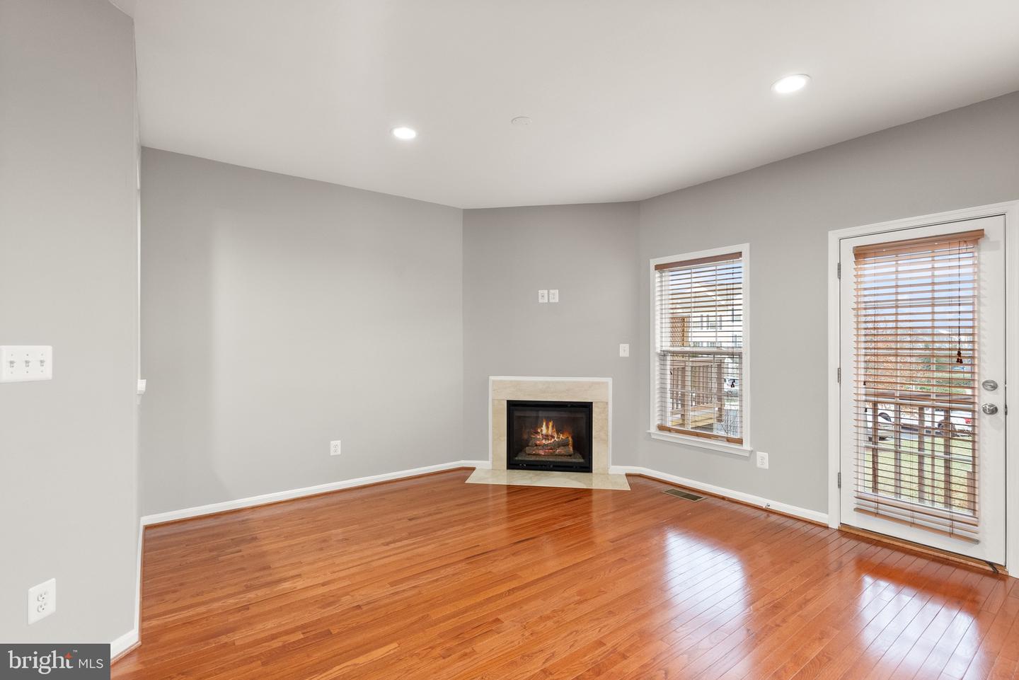 25189 Hummocky Ter Property Photo 11