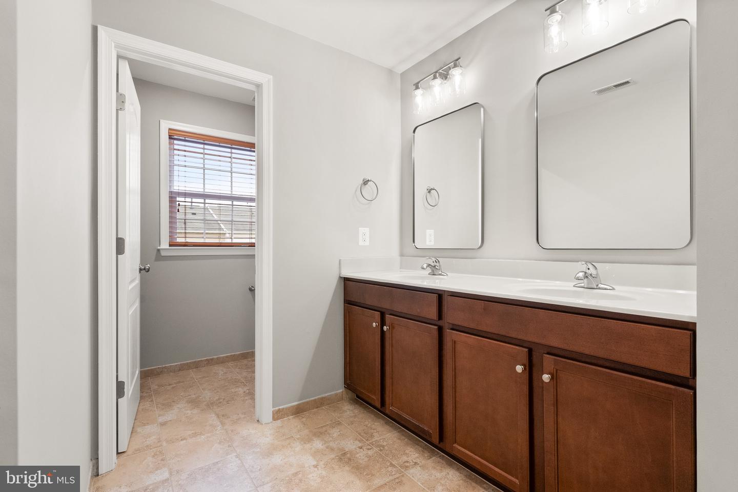 25189 Hummocky Ter Property Photo 22