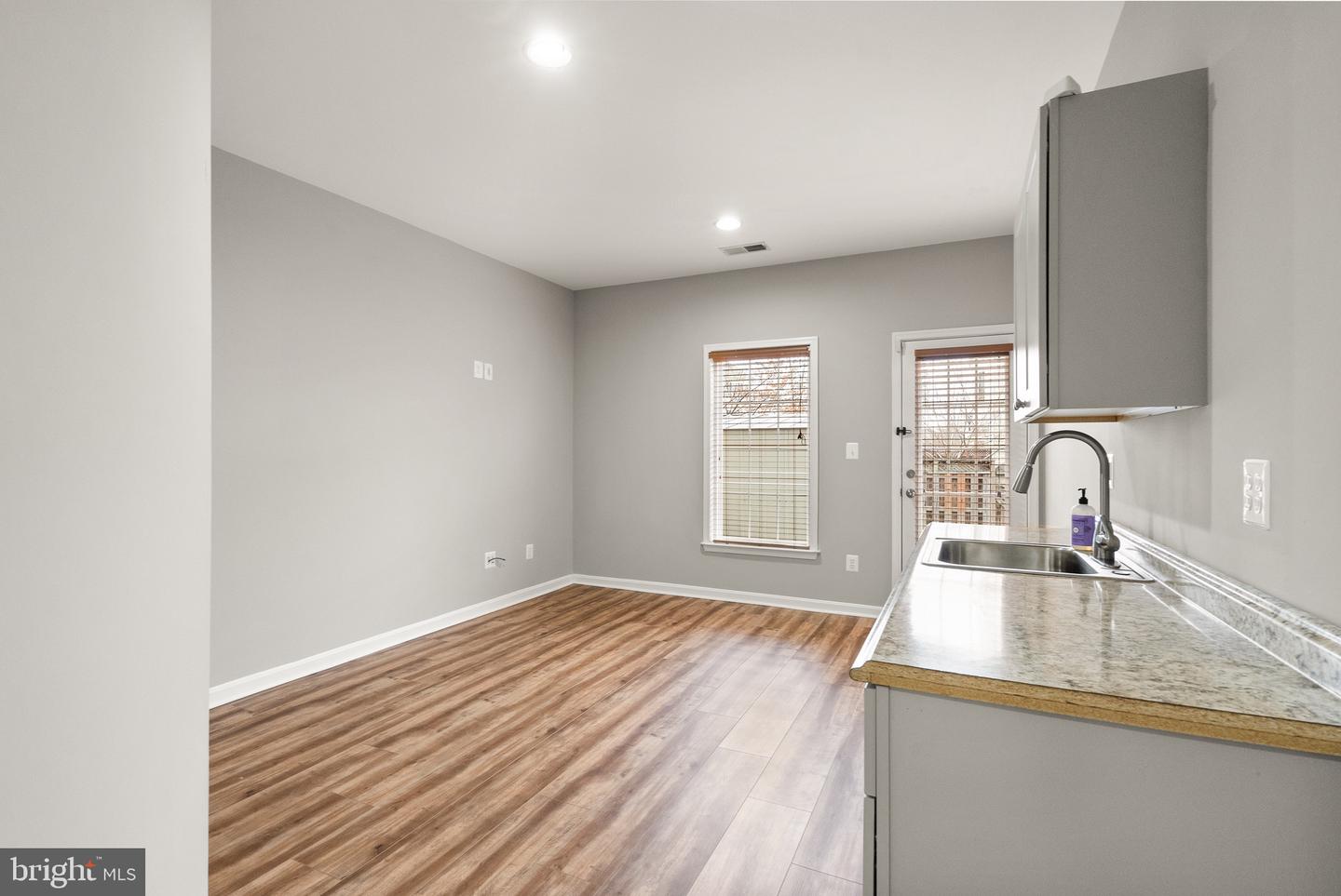 25189 Hummocky Ter Property Photo 39