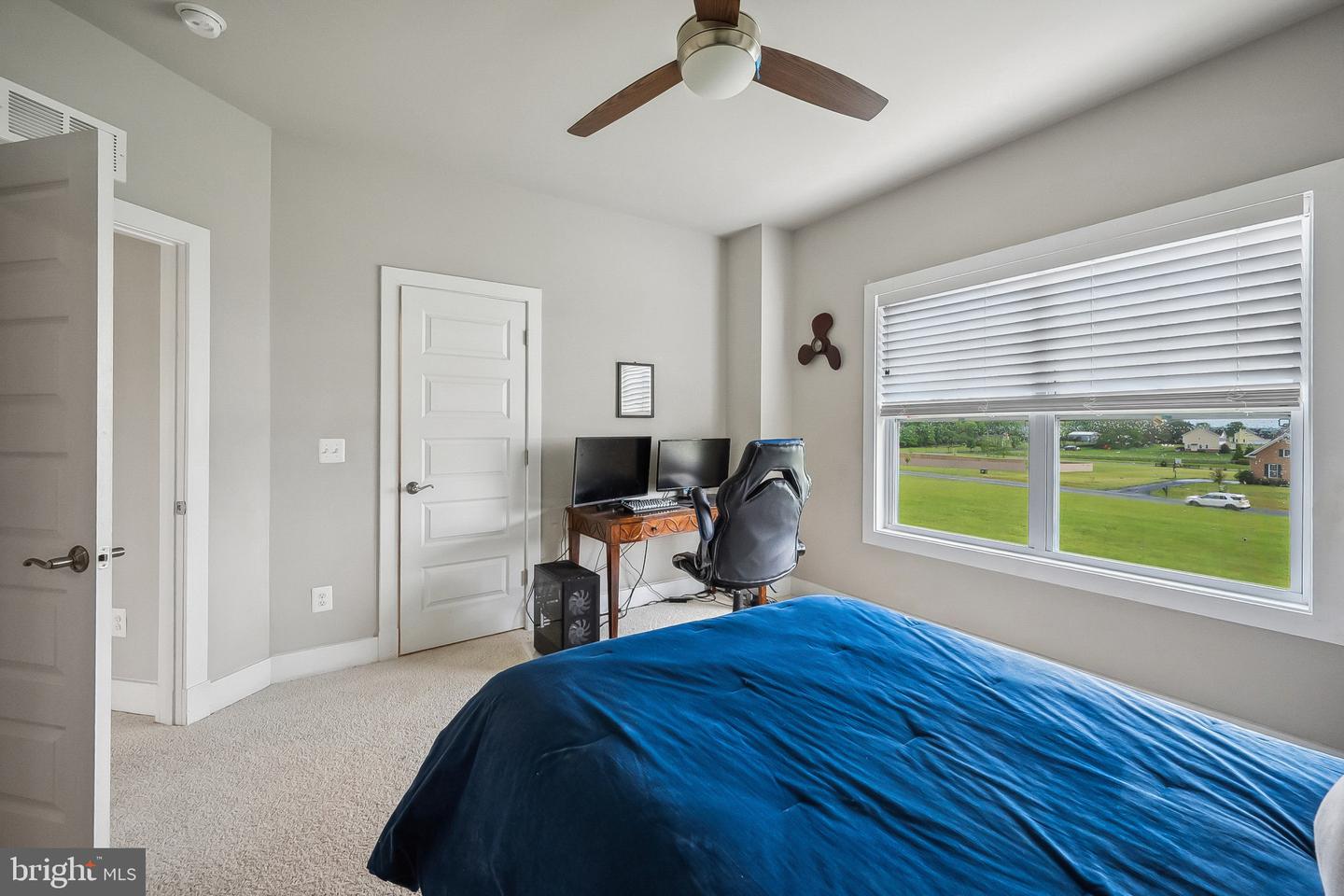 14879 Falconaire Pl Property Photo 31