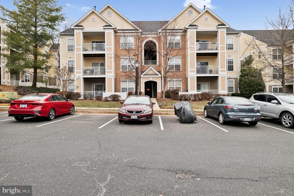 20903 Cedarpost Sq #101 Property Photo