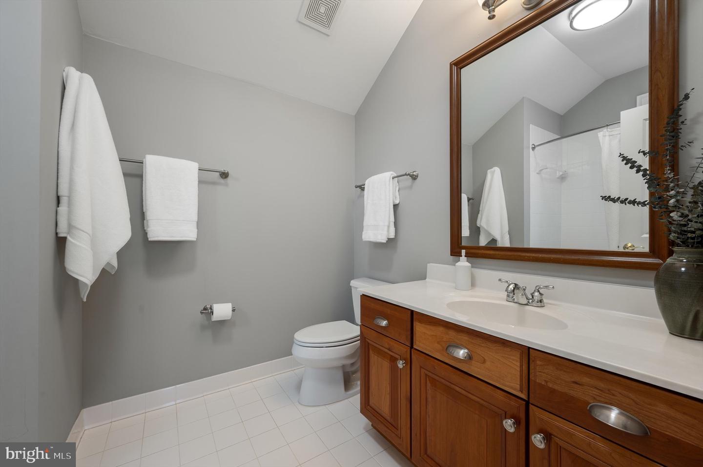 20880 Eckbo Dr Property Photo 45