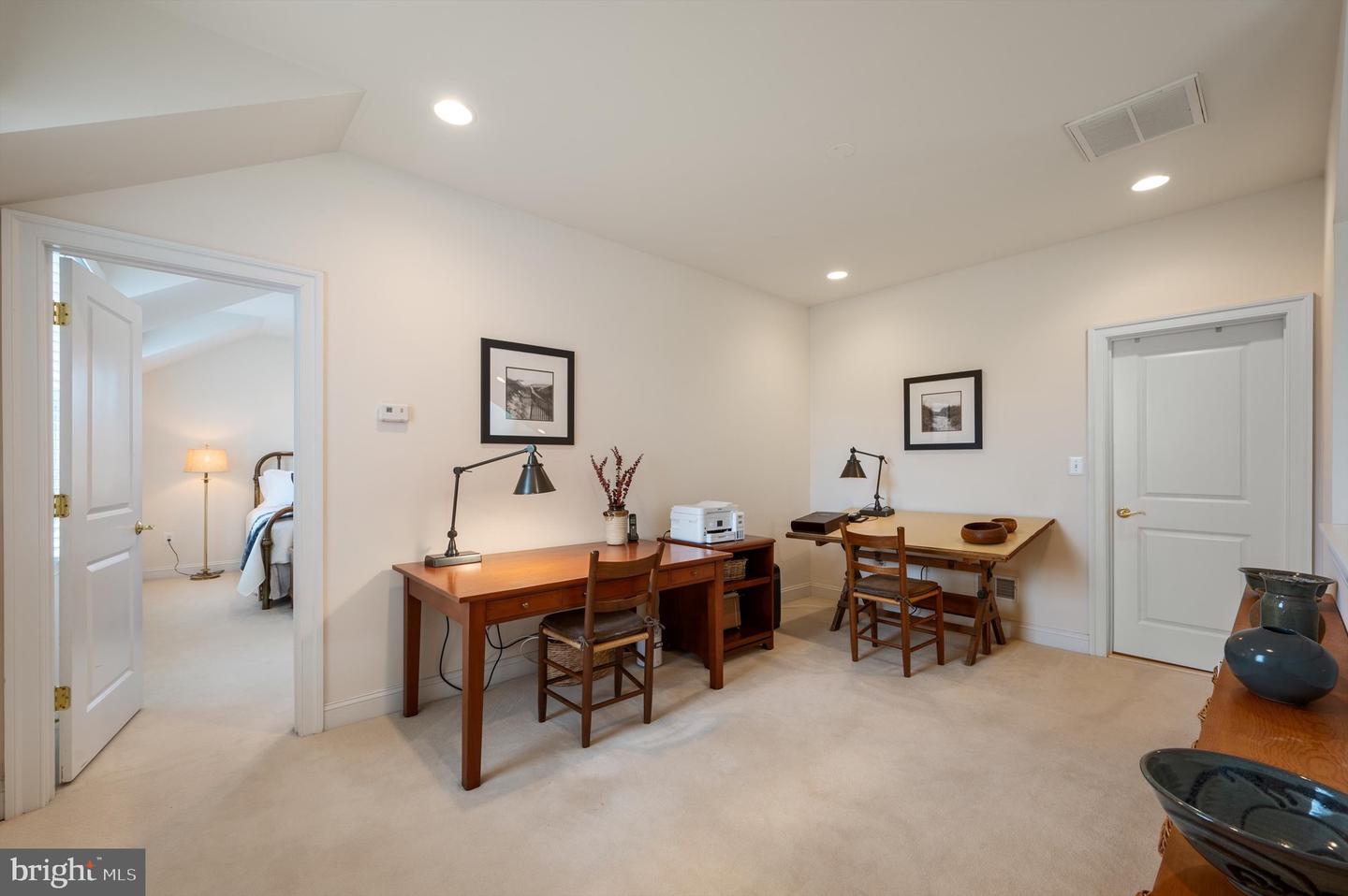 20880 Eckbo Dr Property Photo 49