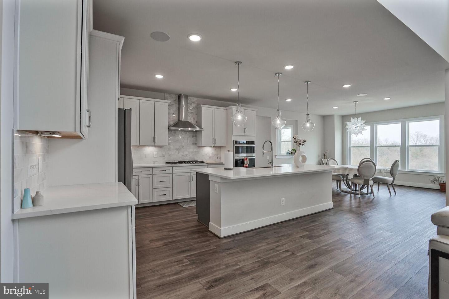 26570 Henry Hill Dr Property Photo 19