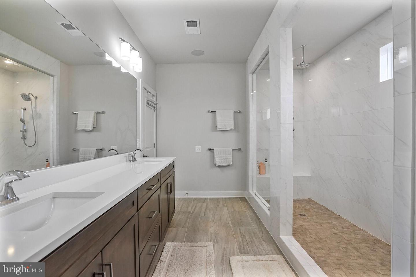 26570 Henry Hill Dr Property Photo 41