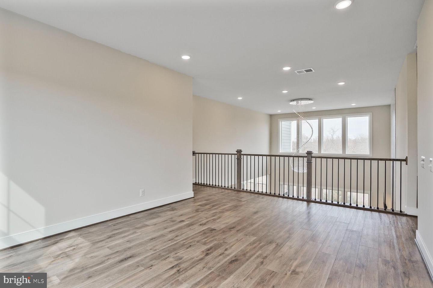 26570 Henry Hill Dr Property Photo 44