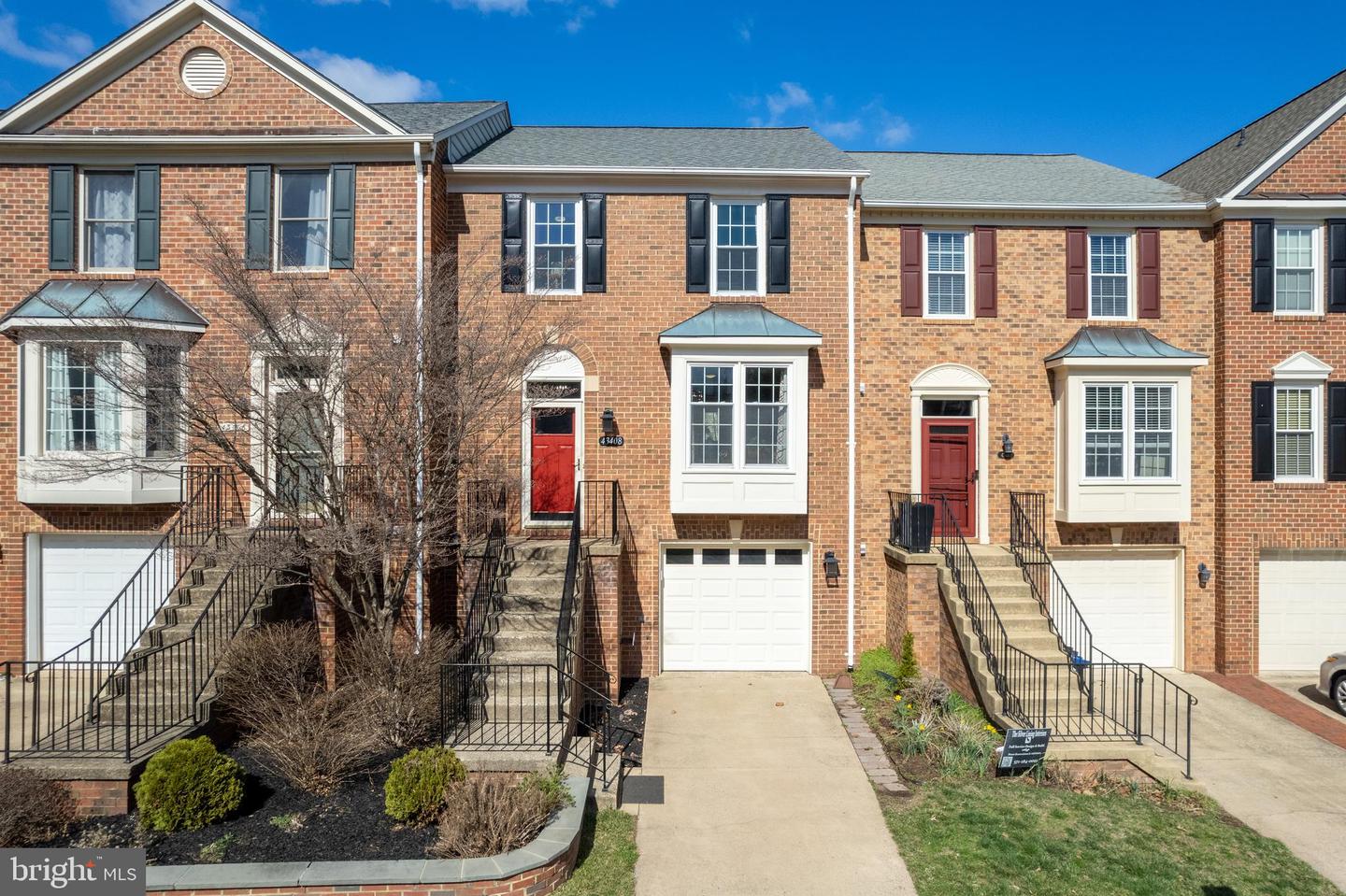 43408 Livery Sq Property Photo