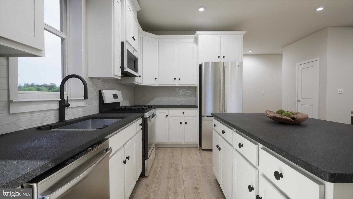 43304 Farringdon Sq Property Photo 4