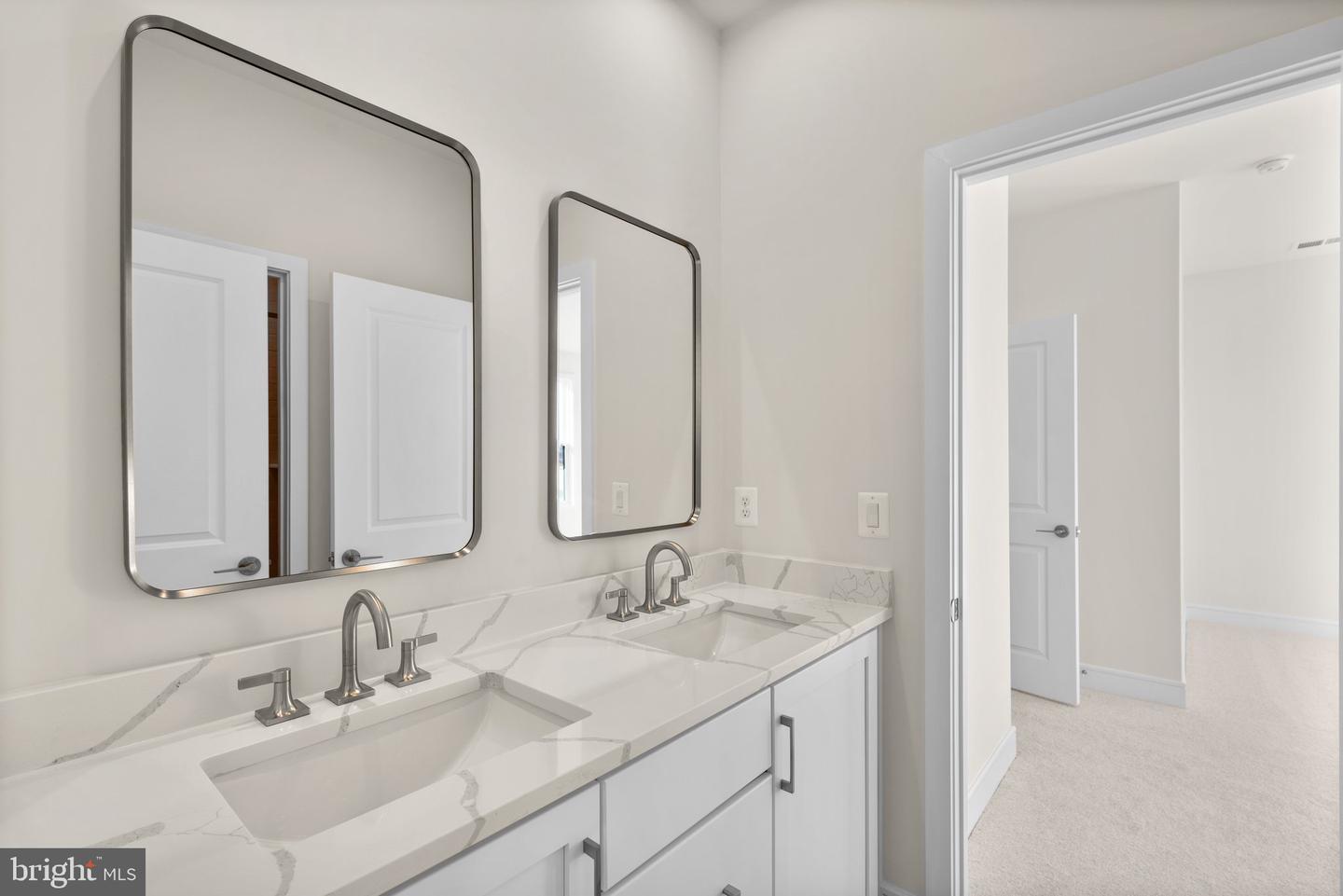14733 Fordson Ct Property Photo 29