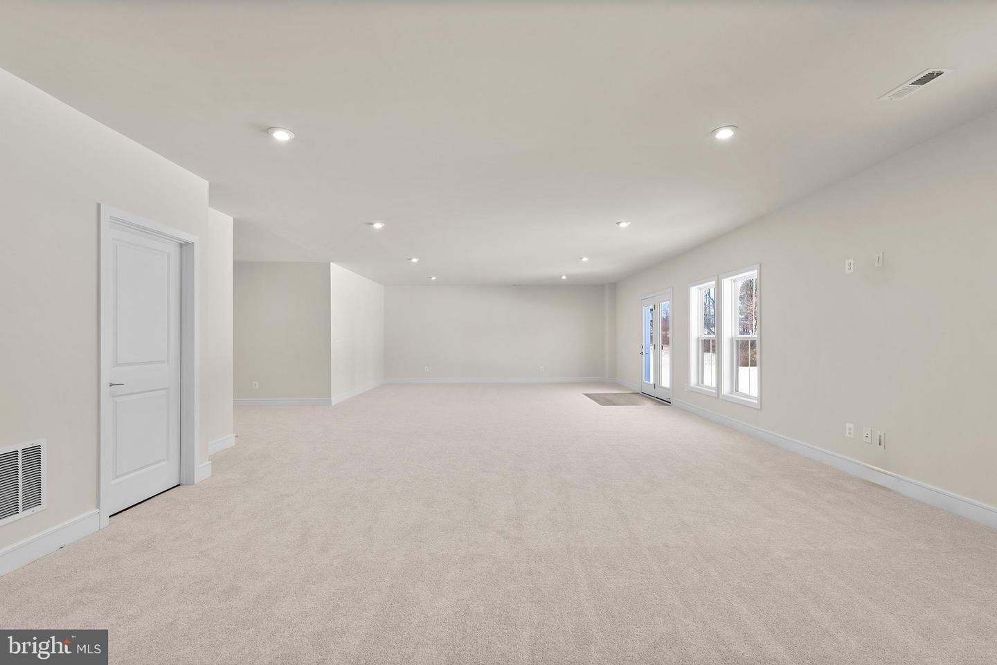 14733 Fordson Ct Property Photo 33